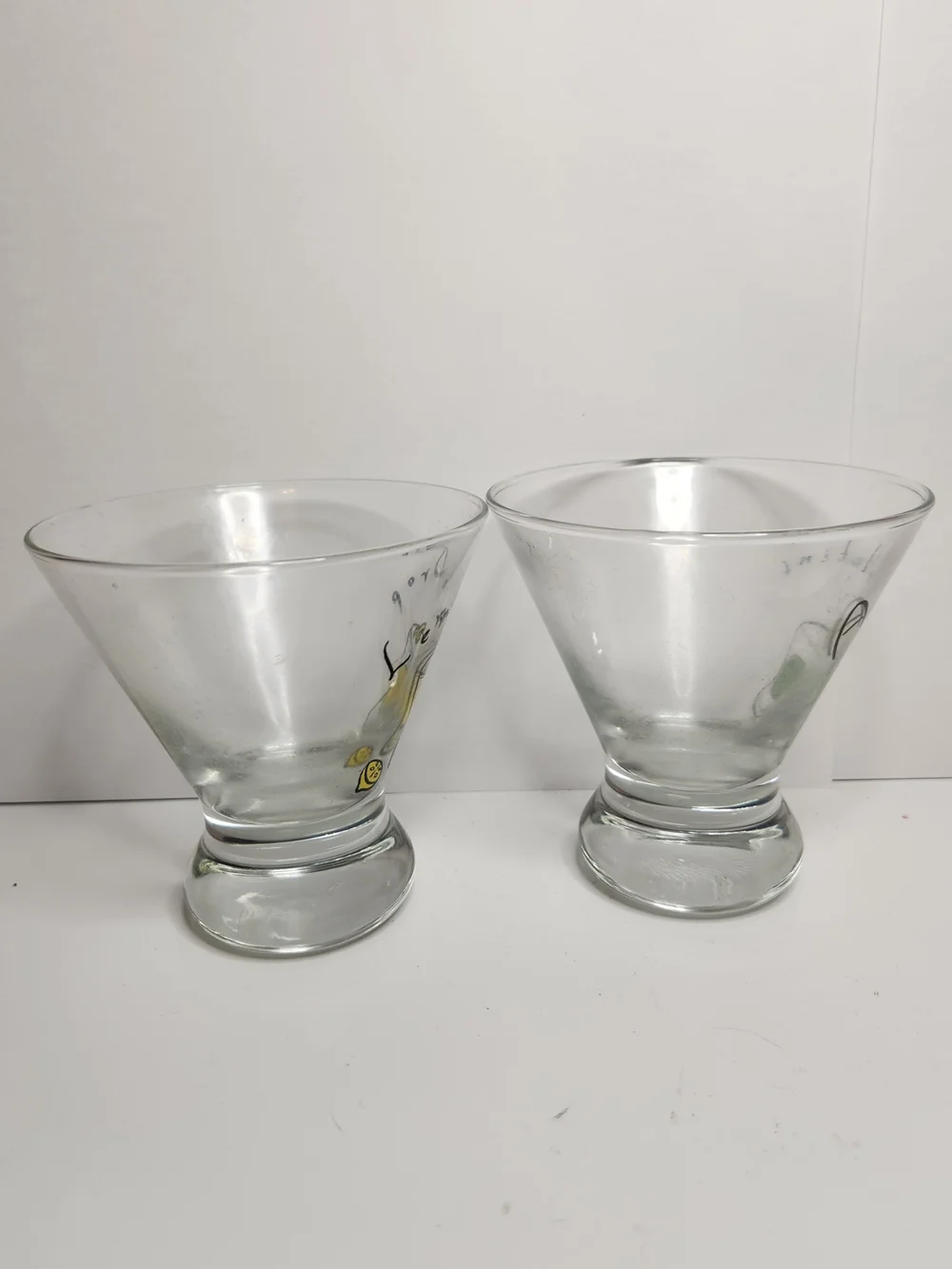 Pottery Barn Set Of 2 Martini Glasses .